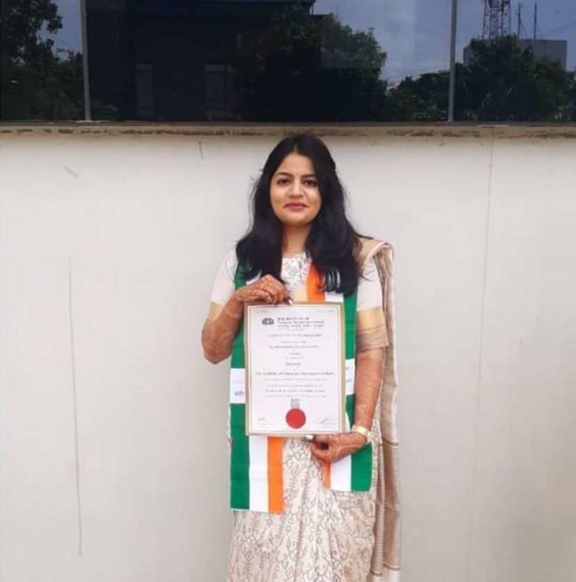 Prachi Mantri, Company Secretary